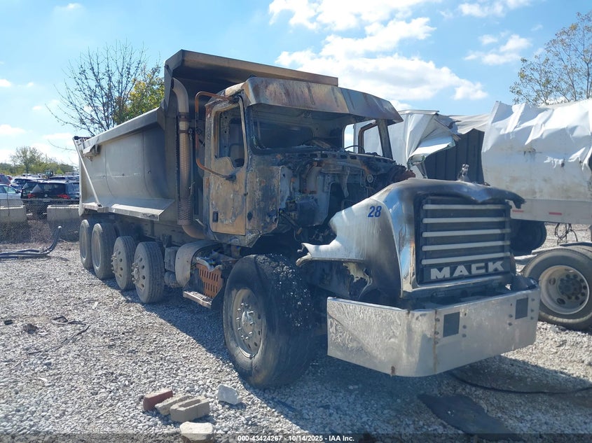 2011 Mack 800 Gu800