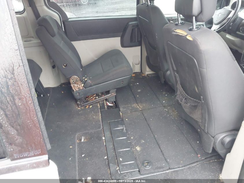 2010 Dodge Grand Caravan Sxt VIN: 2D4RN5D1XAR475495 Lot: 43424299