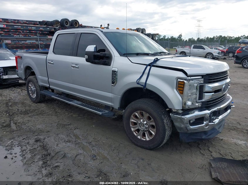 FORD F-250 XLT