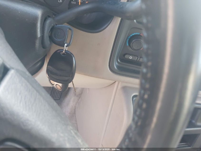 2003 Chevrolet Tahoe Lt VIN: 1GNEC13Z33R219619 Lot: 43424411