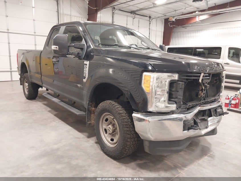 FORD F-250 XL