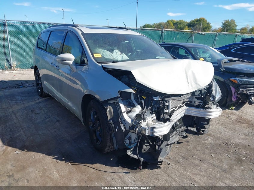 2C4RC1GG6LR132729 2020 Chrysler Pacifica 3.6 Limited White