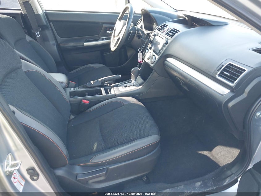 JF2GPADC3H8237813 2017 SUBARU XV photo no. 5