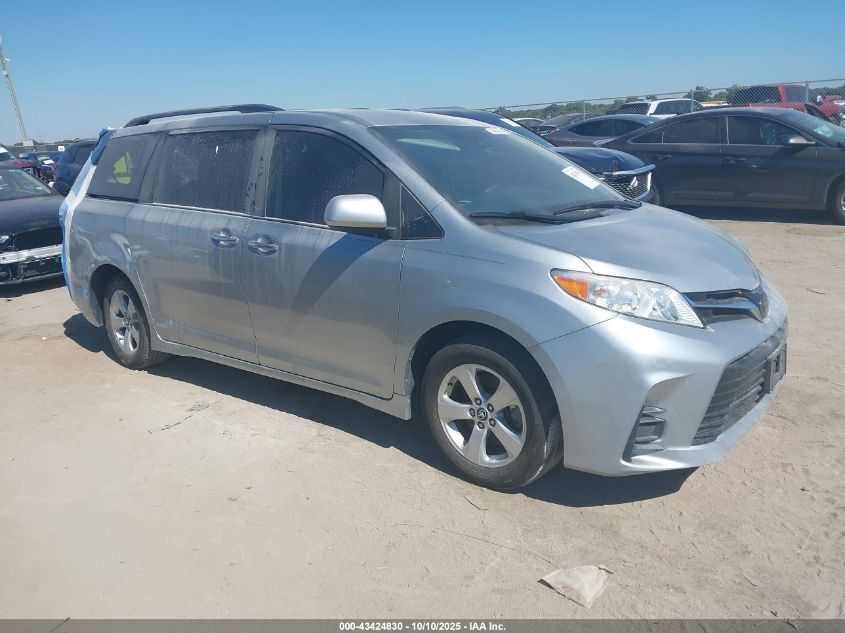 TOYOTA SIENNA LE