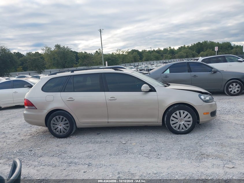 2013 VOLKSWAGEN JETTA SPORTWAGEN 2.5L S - 3VWPP7AJ7DM642208