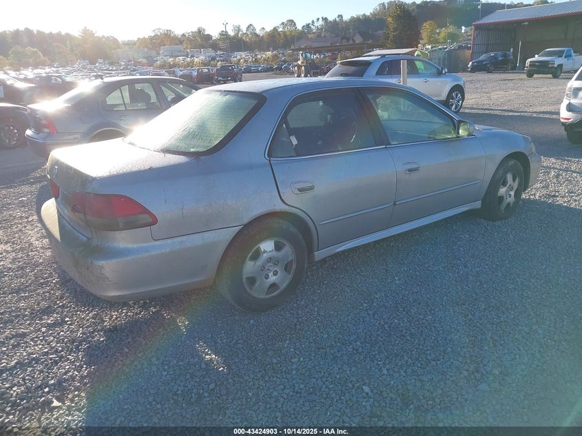 1HGCG16582A078395 2002 HONDA ACCORD photo no. 4