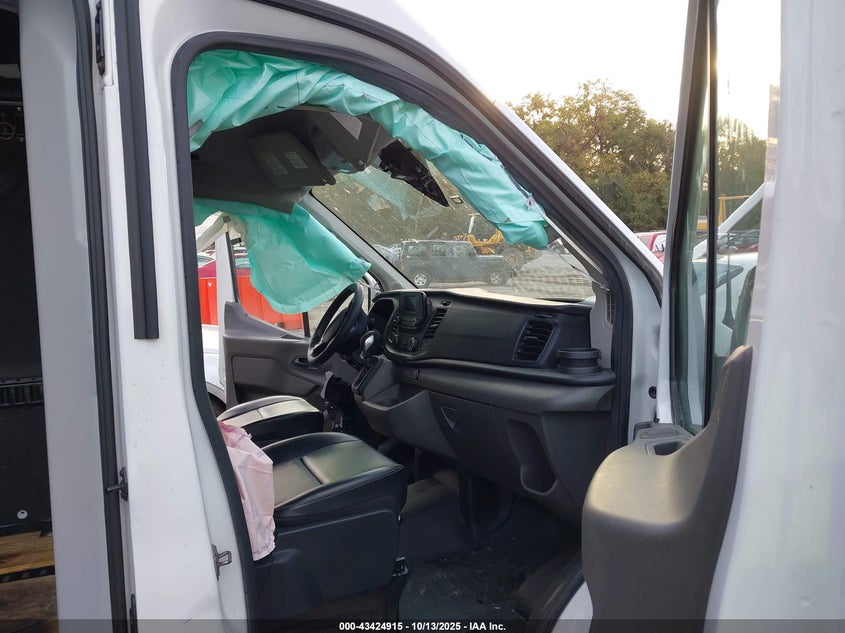 2021 FORD TRANSIT-350 CARGO VAN auction photo 5
