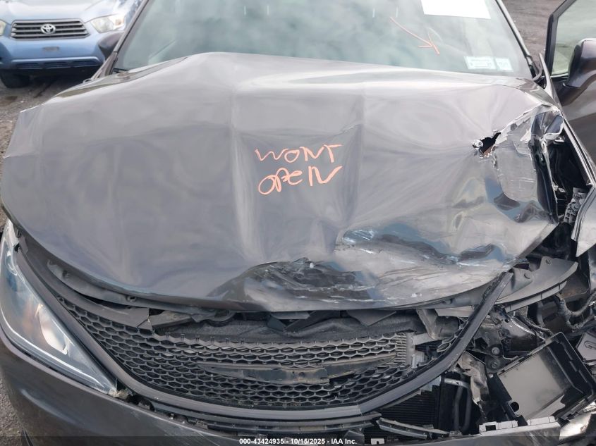 2019 Chrysler Pacifica Touring L VIN: 2C4RC1BG3KR560649 Lot: 43424935