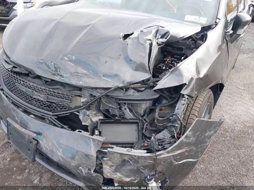 2019 Chrysler Pacifica Touring L VIN: 2C4RC1BG3KR560649 Lot: 43424935