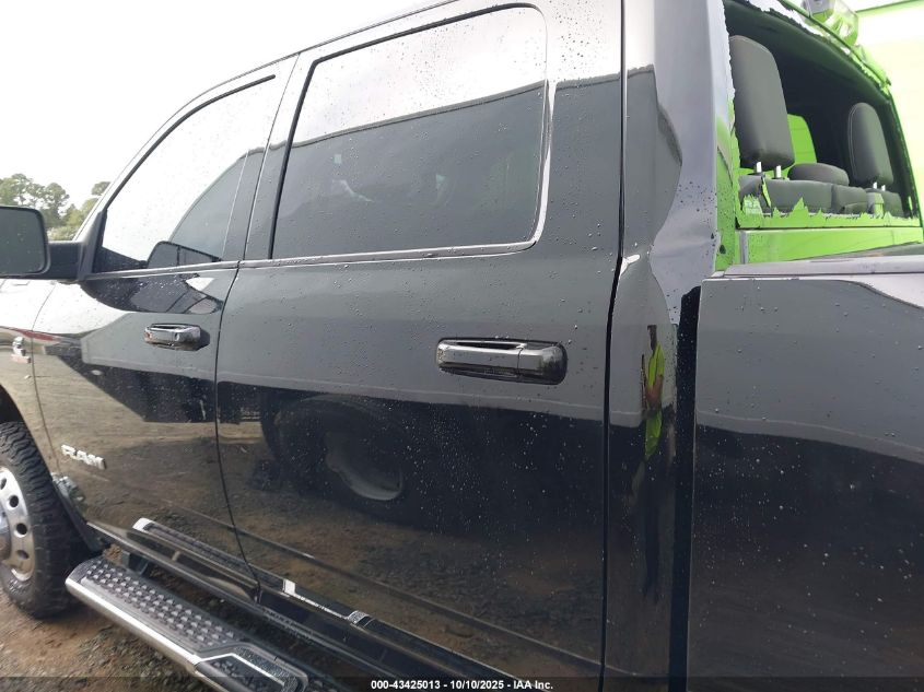 2022 Ram 3500 Big Horn 4X4 8' Box VIN: 3C63RRHL0NG286562 Lot: 43425013