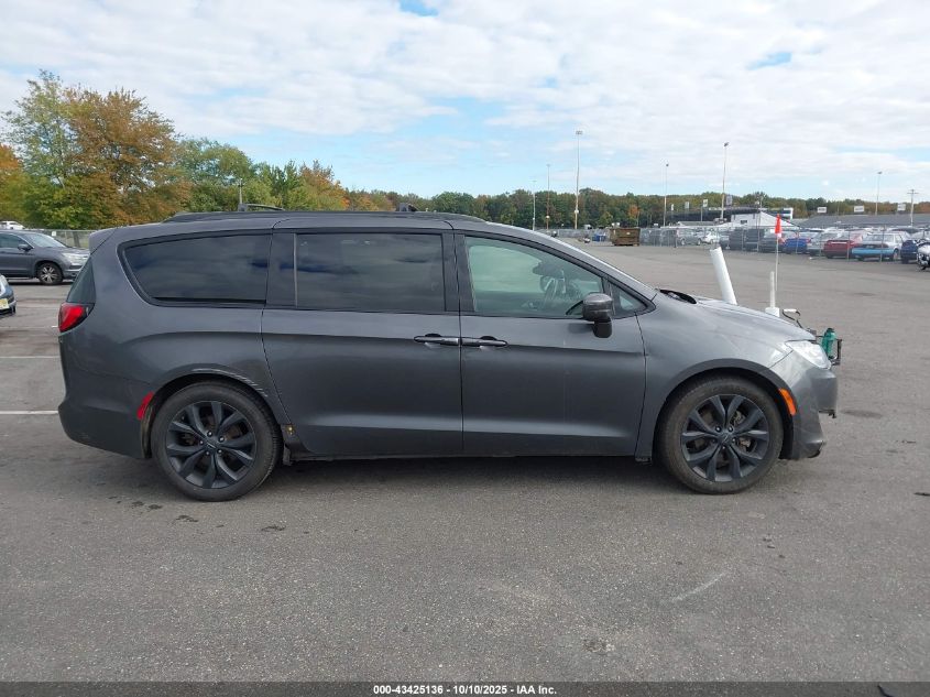 2018 Chrysler Pacifica Touring Plus VIN: 2C4RC1FG3JR356751 Lot: 43425136