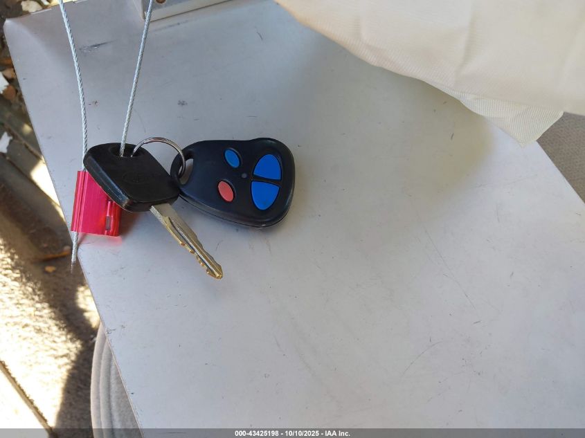 2002 Mercury Grand Marquis Gs VIN: 2MEFM74W52X600599 Lot: 43425198