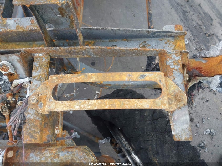 2008 Polaris Ranger Crew VIN: 4XAWH68AX82705902 Lot: 43425278