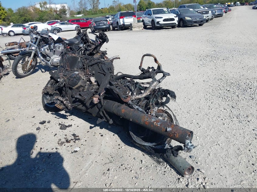1HFSC47433A202528 2003 HONDA GL1800C photo no. 3
