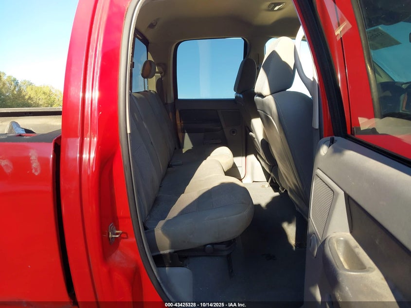 2006 Dodge Ram 1500 Slt/Trx4 Off Road/Sport VIN: 1D7HU18256S670777 Lot: 43425328