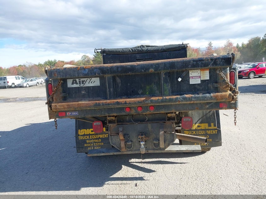 2022 Ford F-350 Chassis Xl VIN: 1FDRF3HT6NDA26135 Lot: 43425349