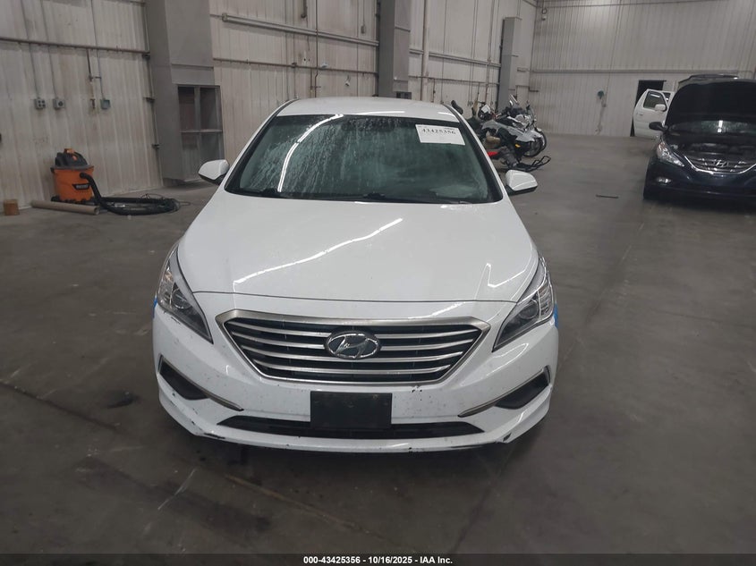 2017 HYUNDAI SONATA SE 5NPE24AF4HH551802