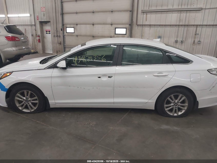 2017 HYUNDAI SONATA SE 5NPE24AF4HH551802