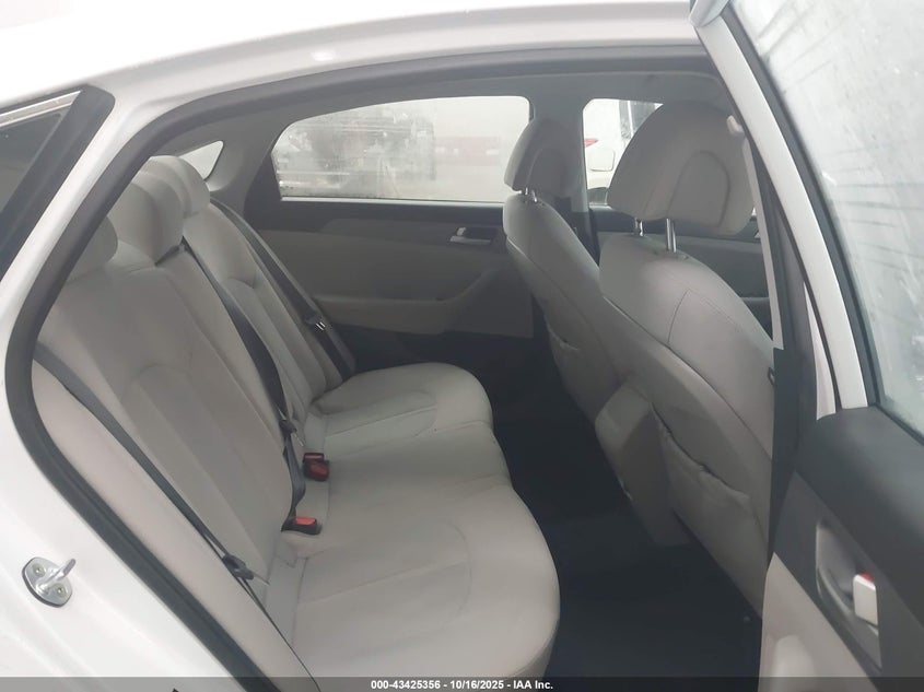 2017 HYUNDAI SONATA SE 5NPE24AF4HH551802
