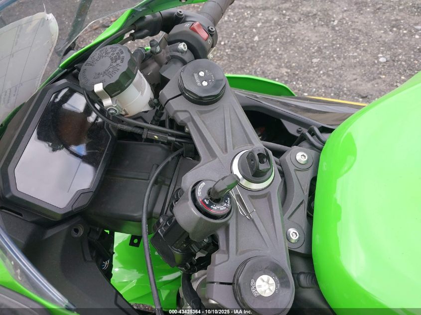 2025 Kawasaki Zx636 K VIN: JKBZXJJ19SA018760 Lot: 43425364