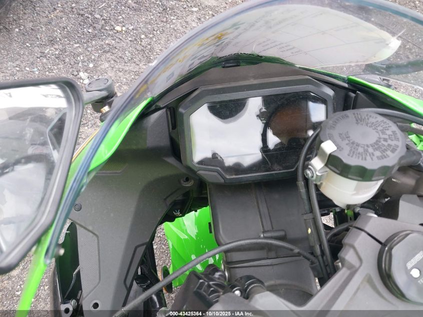 2025 Kawasaki Zx636 K VIN: JKBZXJJ19SA018760 Lot: 43425364