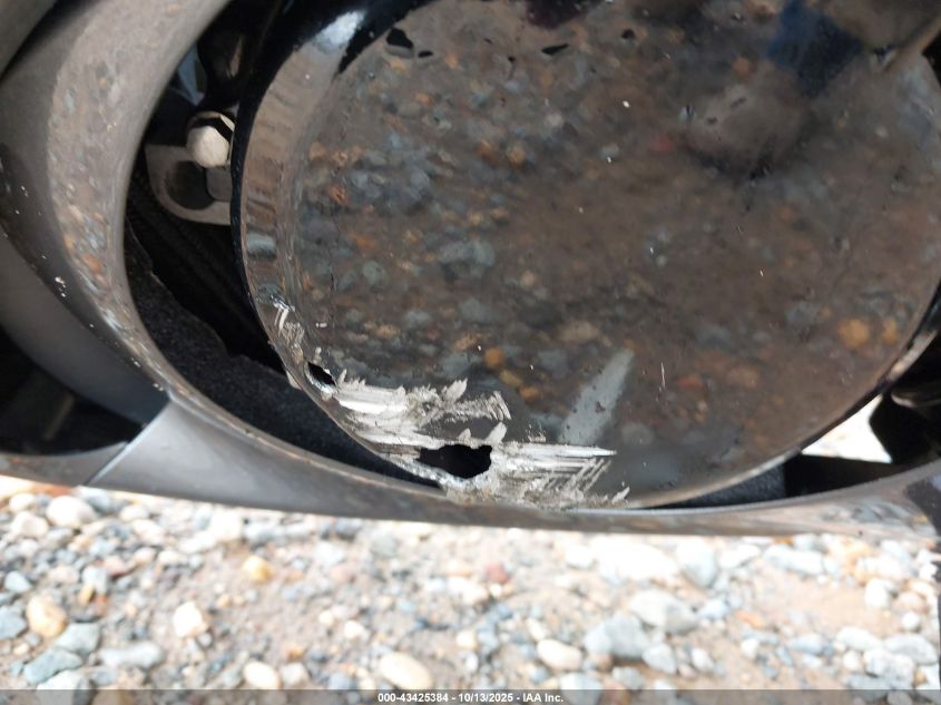 2015 Suzuki Gsx1300 Ra VIN: JS1GX72B5F2100345 Lot: 43425384