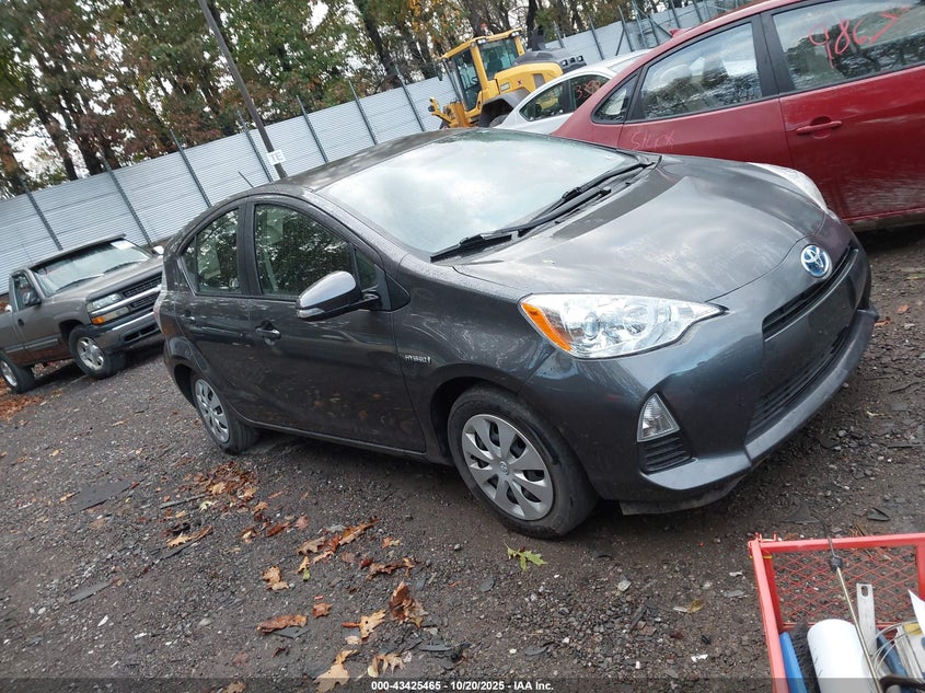 2014 TOYOTA PRIUS C TWO - JTDKDTB37E1568866