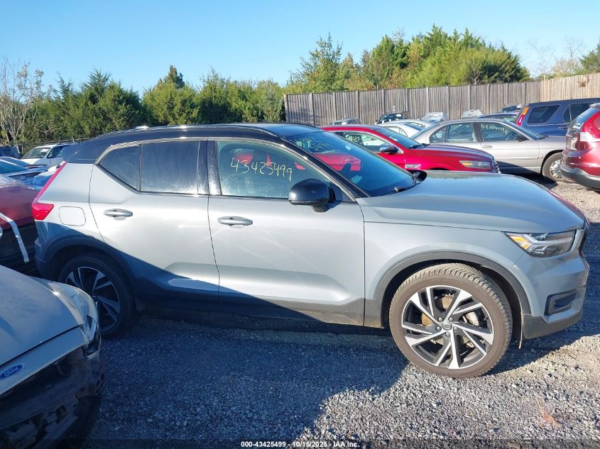 2021 Volvo Xc40 T5 R-Design VIN: YV4162UM7M2446598 Lot: 43425499