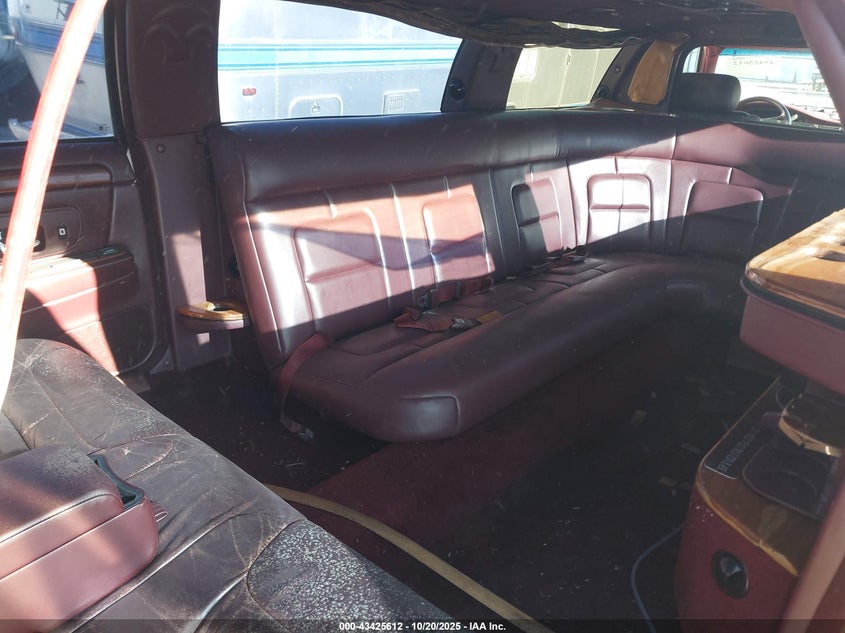 1997 Cadillac Deville Standard VIN: 1G6KD52Y8VU214203 Lot: 43425612