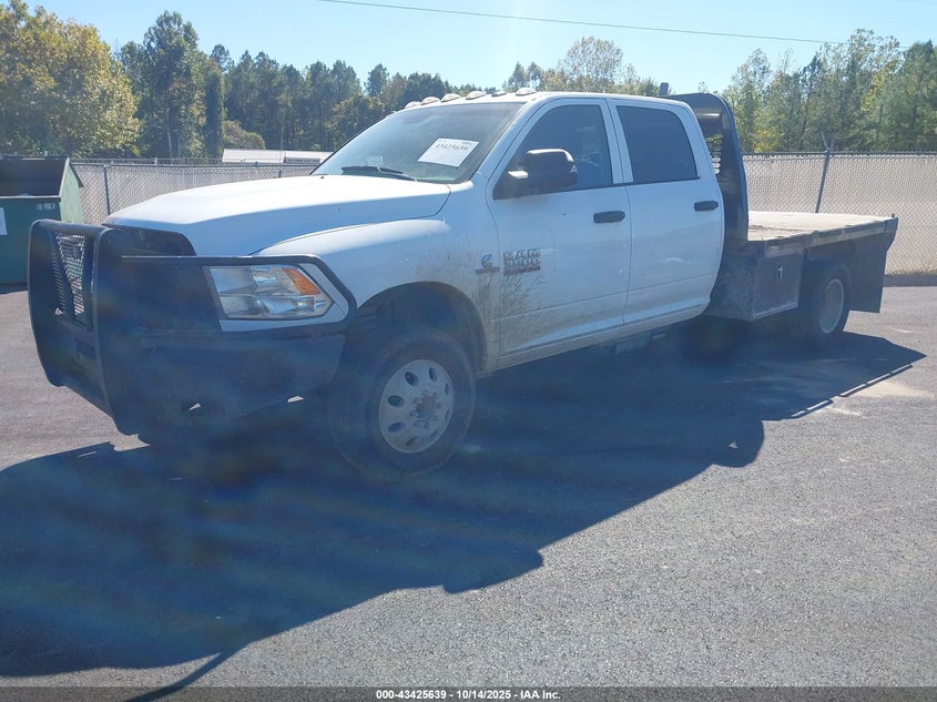 3C7WRTCLXJG325360 2018 RAM 3500 photo no. 2