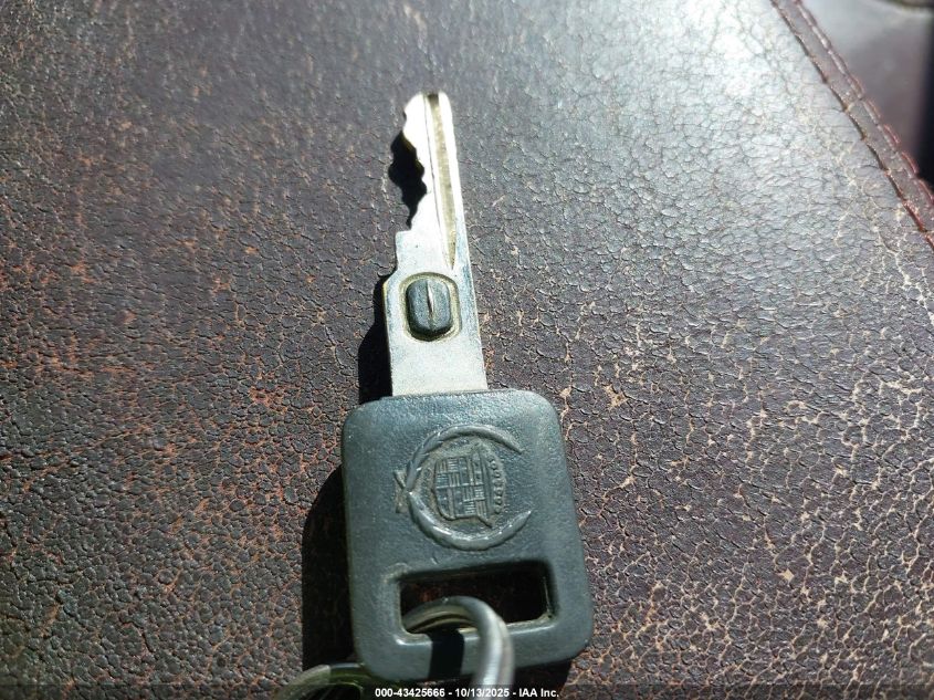 1997 Cadillac Deville Standard VIN: 1G6KD54Y6VU281802 Lot: 43425666