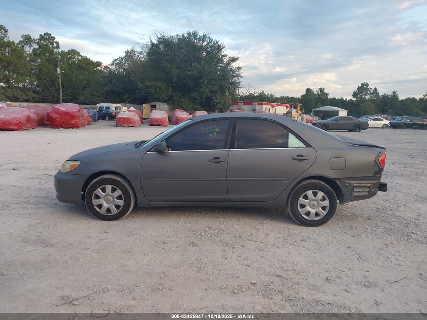 2002 Toyota Camry Le VIN: 4T1BE32K72U539619 Lot: 43425847