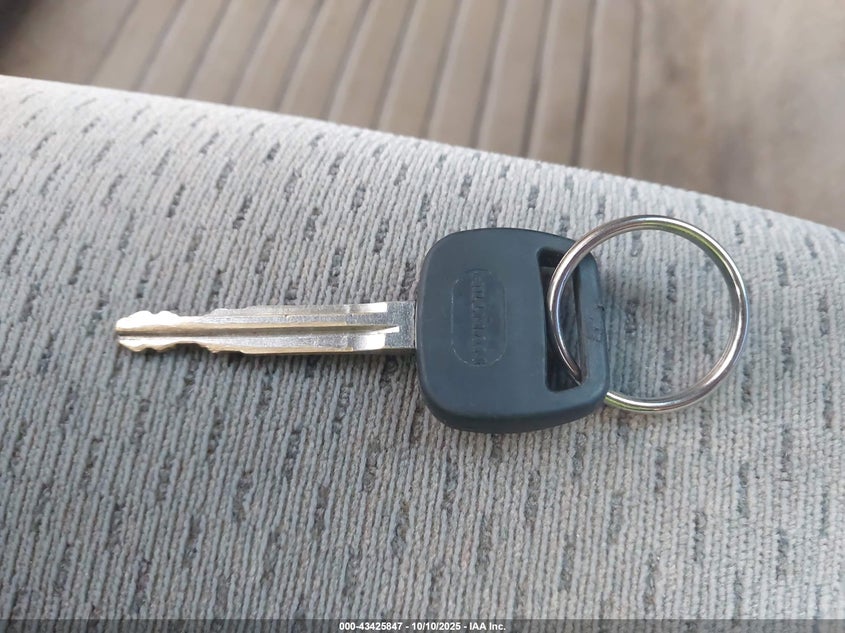 2002 Toyota Camry Le VIN: 4T1BE32K72U539619 Lot: 43425847