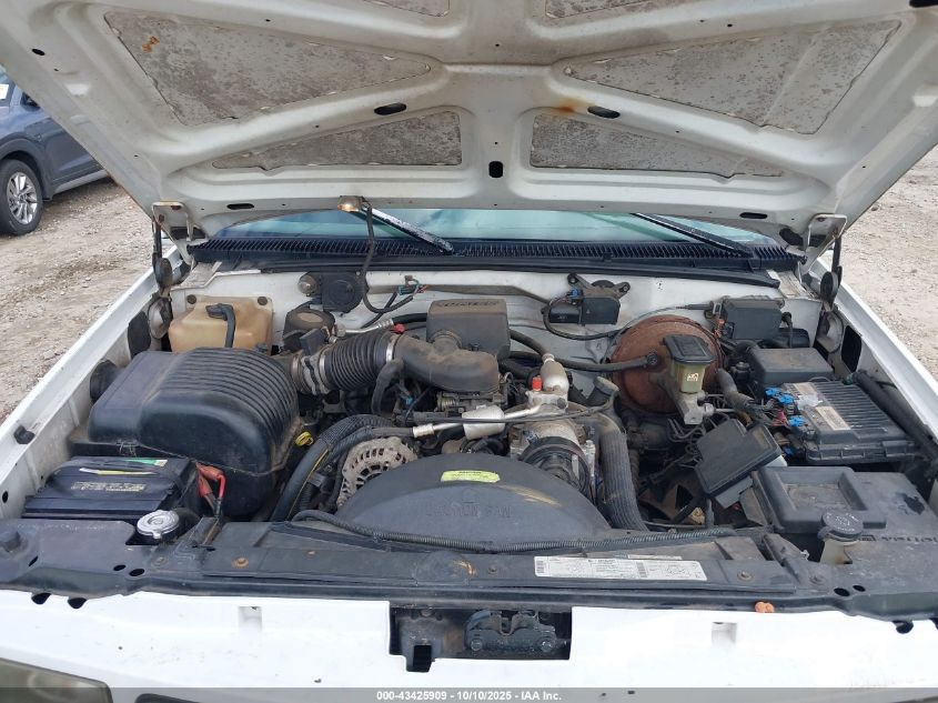 1996 GMC Sierra C1500 VIN: 2GTEC19R0T1564132 Lot: 43425909