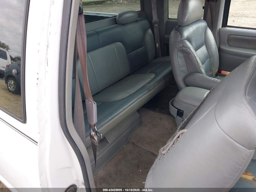 1996 GMC Sierra C1500 VIN: 2GTEC19R0T1564132 Lot: 43425909