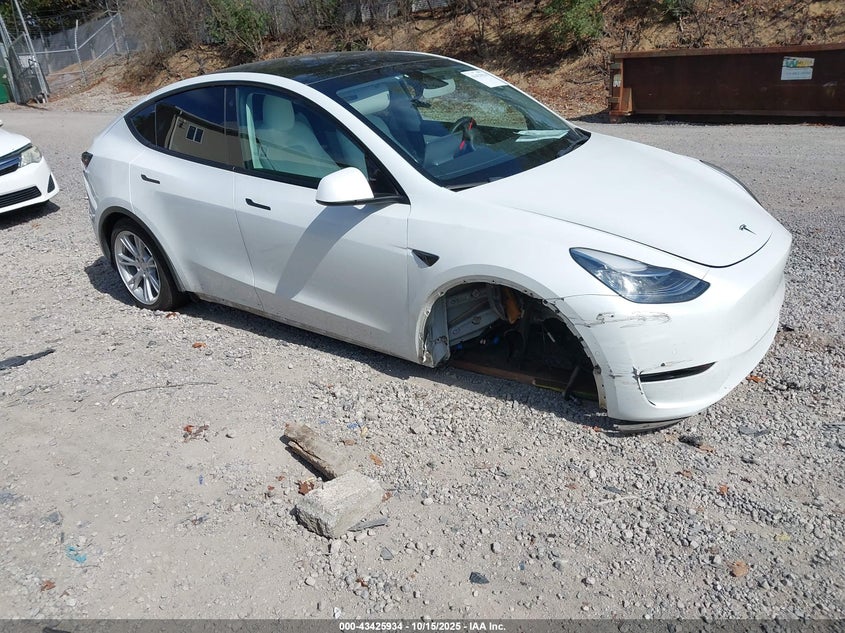 TESLA MODEL Y LONG RANGE DUAL MOTOR ALL-WHEEL DRIVE