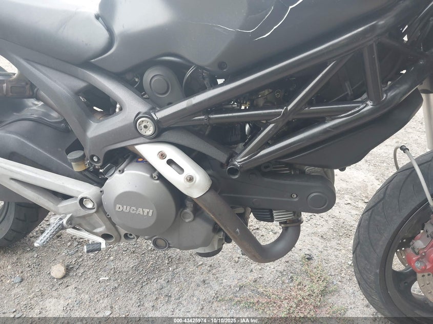ZDM1RADN29B024506 2009 DUCATI MONSTER photo no. 8