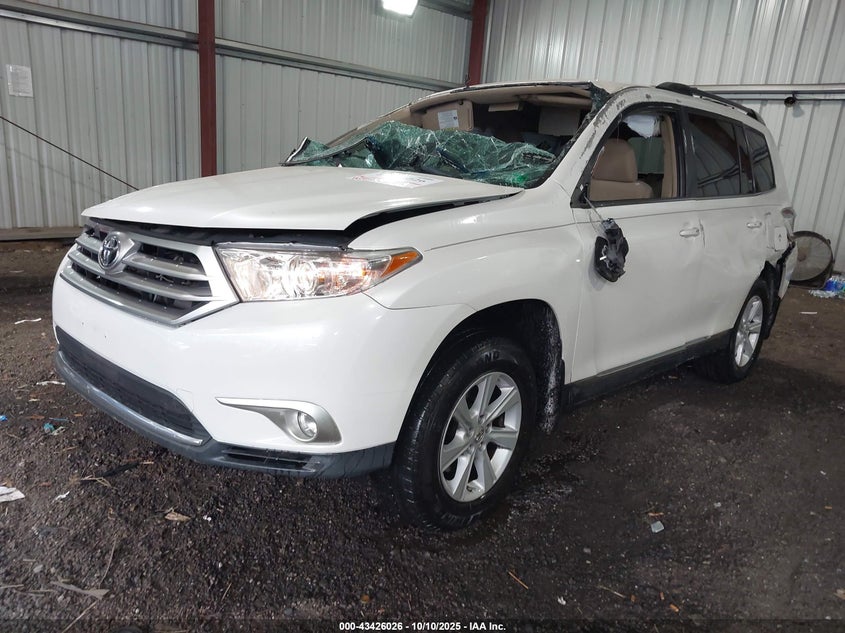 5TDZA3EH8DS043847 2013 TOYOTA HIGHLANDER photo no. 2