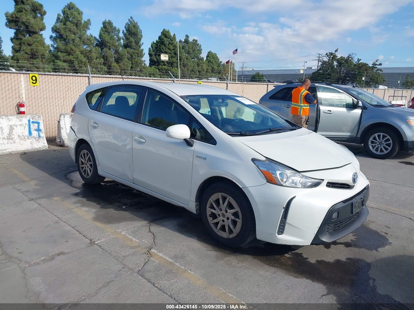 JTDZN3EU4HJ067373 2017 Toyota Prius V Two auction photo 1