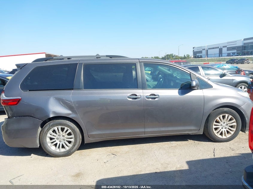 2017 Toyota Sienna Xle Premium 8 Passenger VIN: 5TDYZ3DC8HS819149 Lot: 43426182