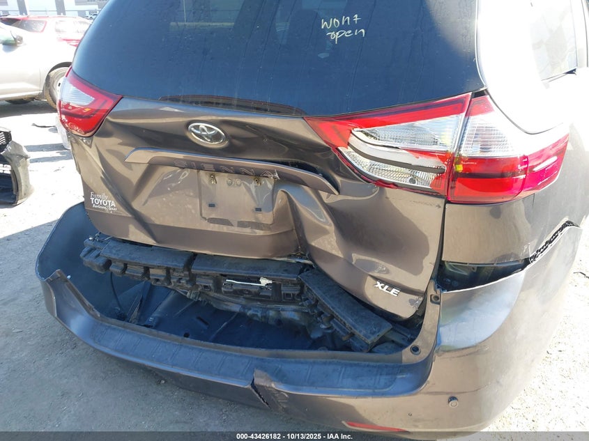 2017 Toyota Sienna Xle Premium 8 Passenger VIN: 5TDYZ3DC8HS819149 Lot: 43426182