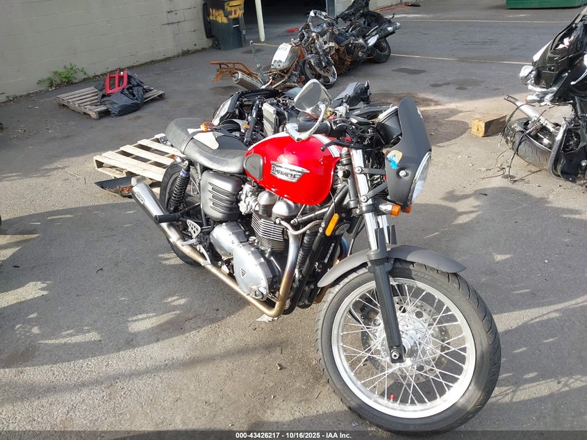 2010 TRIUMPH MOTORCYCLE THRUXTON 900 - SMT920K16AT423545