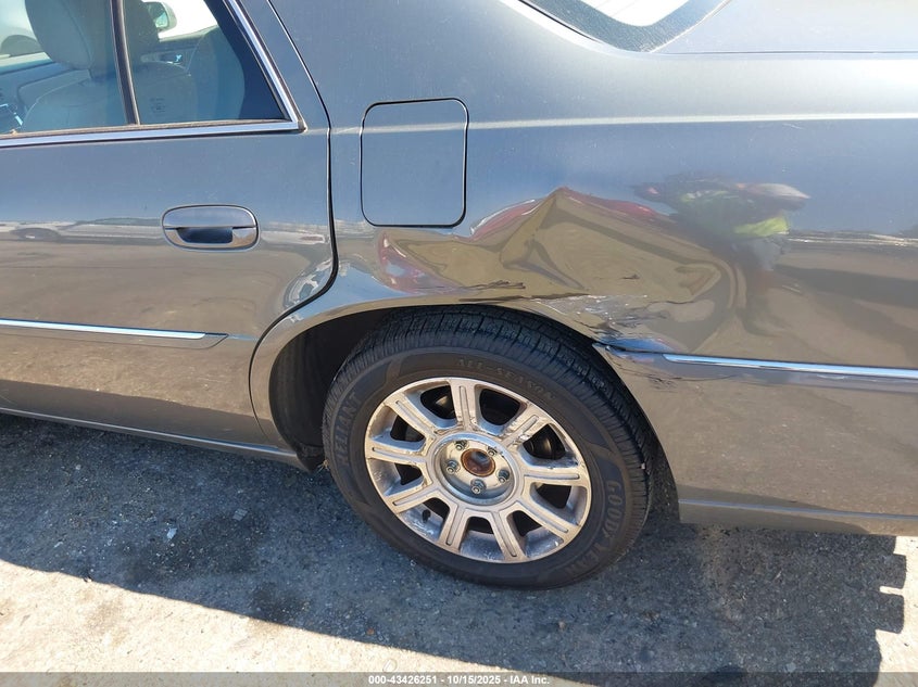 2008 Cadillac Dts 1Sc VIN: 1G6KD57Y48U108568 Lot: 43426251