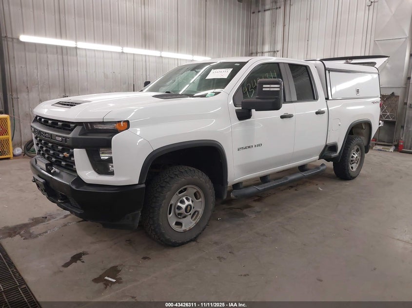 1GC2YLE74LF281813 2020 CHEVROLET SILVERADO photo no. 2