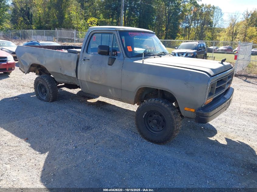 1B7JW24Y3JS759102 DODGE W-SERIES Photo 1