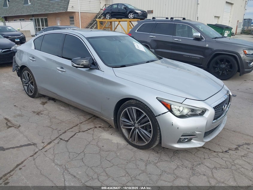 INFINITI Q50 PREMIUM