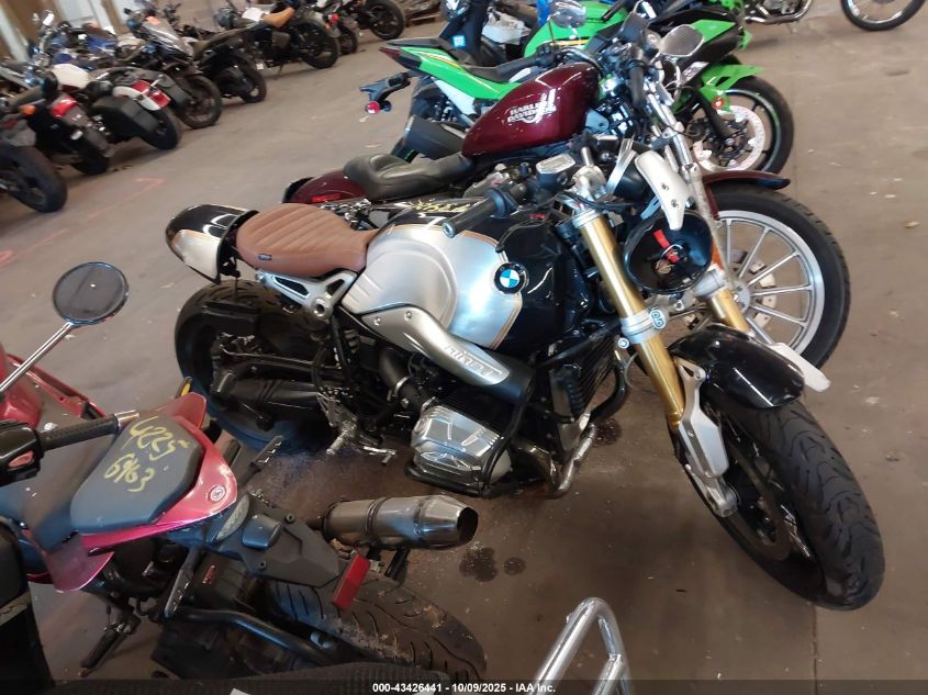 2018 BMW R Nine T VIN: WB10J030XJZ698569 Lot: 43426441