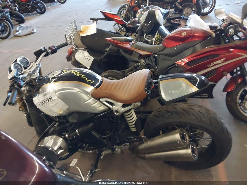 2018 BMW R Nine T VIN: WB10J030XJZ698569 Lot: 43426441