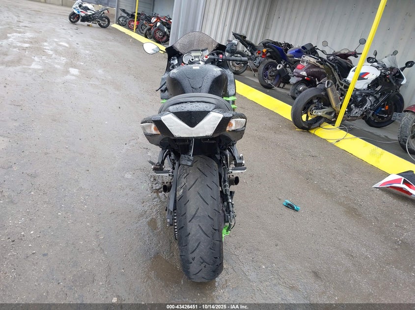 2014 KAWASAKI ZX1400 E JKBZXNE12EA016337
