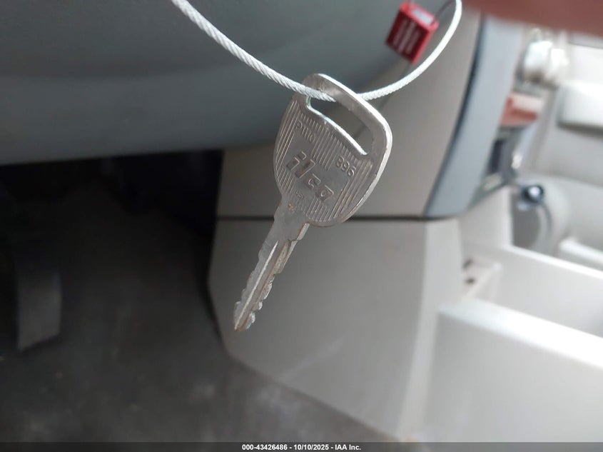 2005 Dodge Durango Slt VIN: 1D4HD48N15F523680 Lot: 43426486